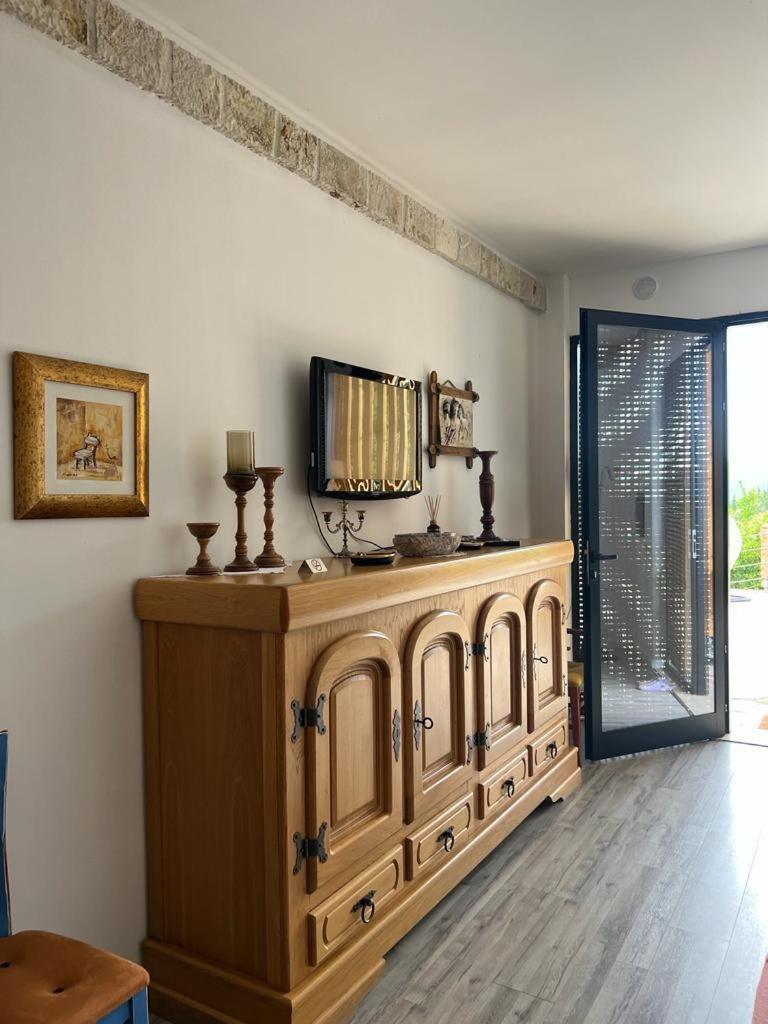 Rahoni Park & Suites Dhërmi Quarto foto